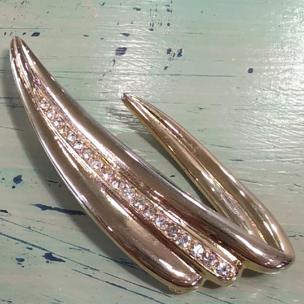 M Jent | Vintage Costume Brooch Gold Tone Rhinestone Swish 3"